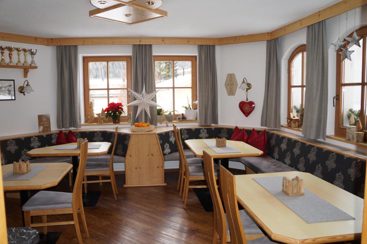 Pension Strolz Sankt Anton am Arlberg Esterno foto