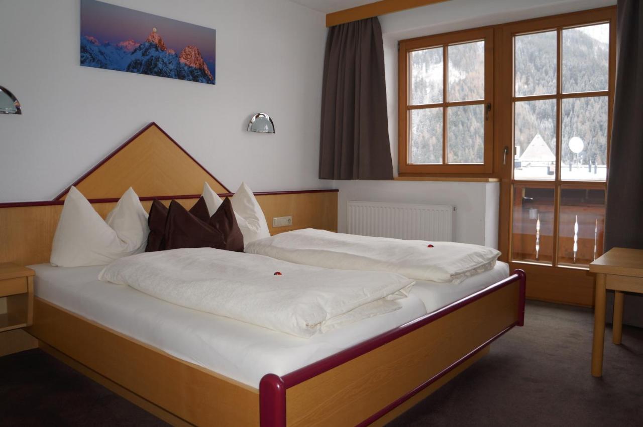 Pension Strolz Sankt Anton am Arlberg Esterno foto